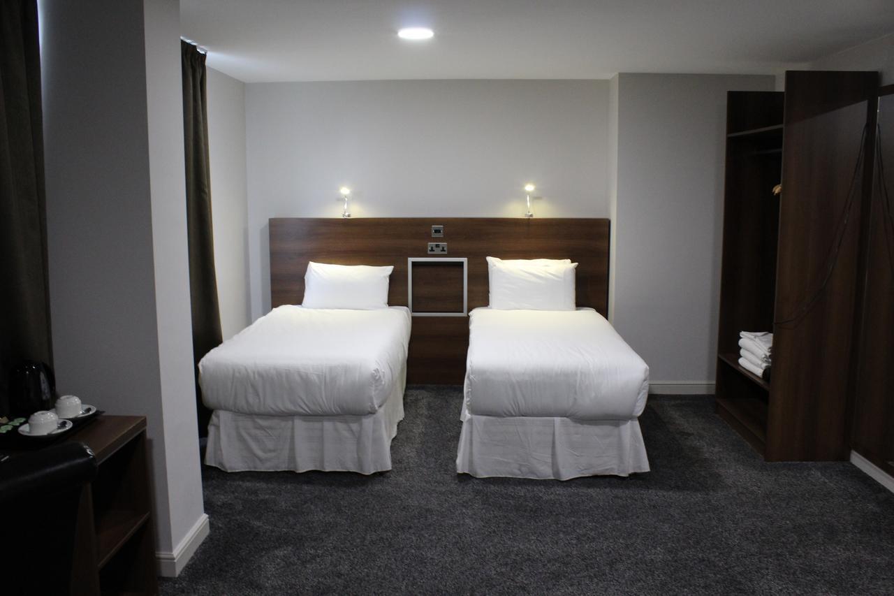Ox Hotel Manchester Swinton  Extérieur photo