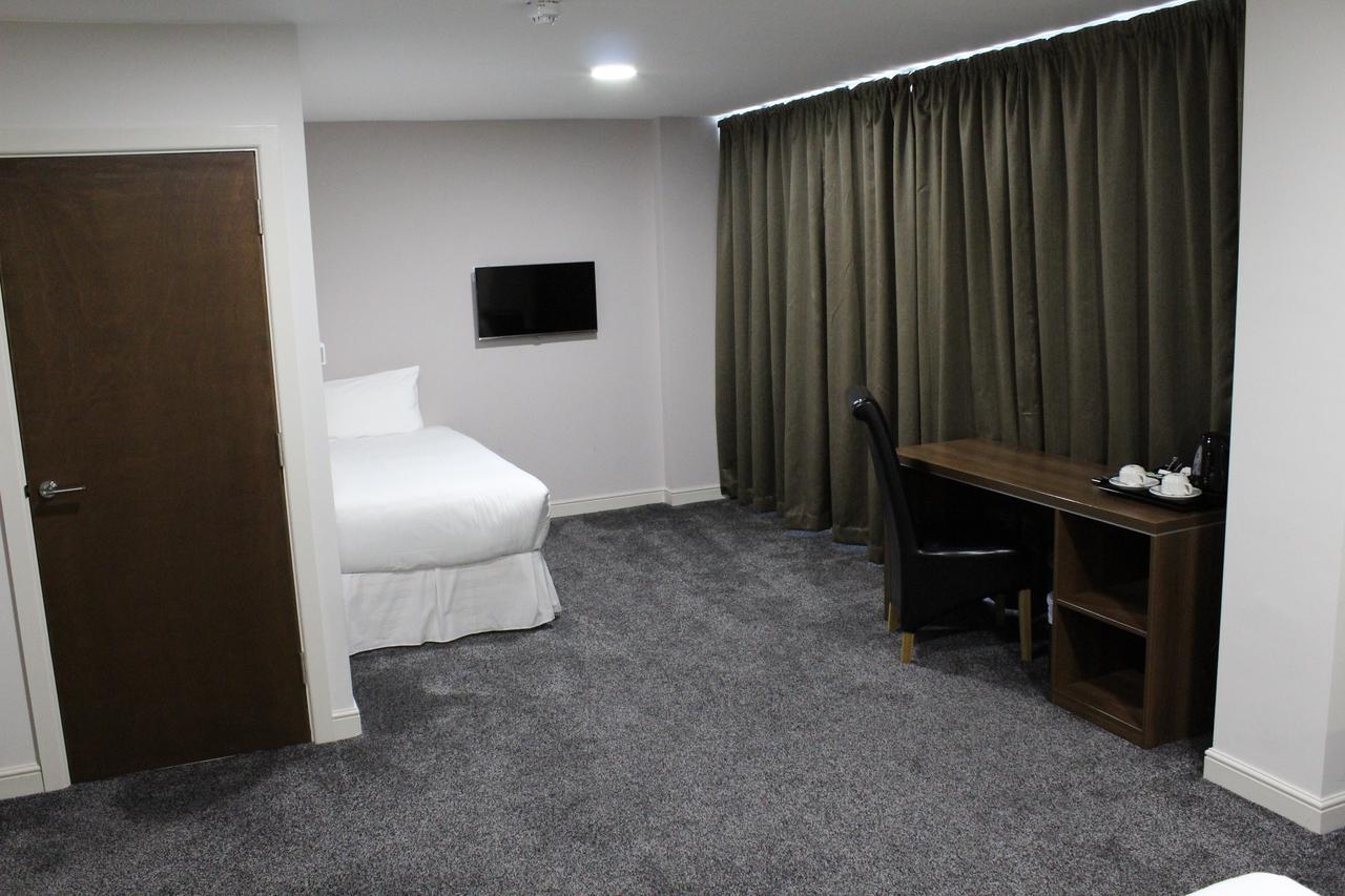 Ox Hotel Manchester Swinton  Extérieur photo