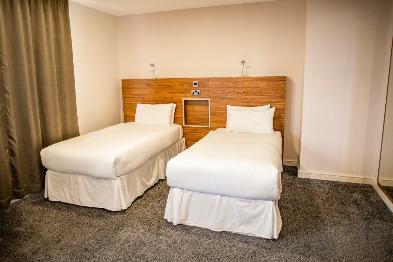 Ox Hotel Manchester Swinton  Extérieur photo